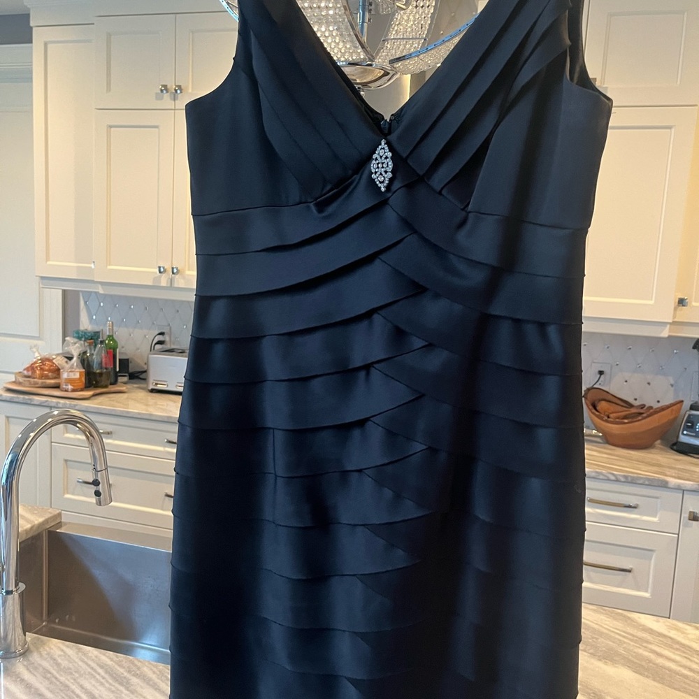 Jones Wear little 🖤black cocktail dress 🖤🖤flattering classy size 10🖤